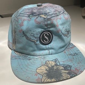 Like New• Salty Crew Tail Ball Cap